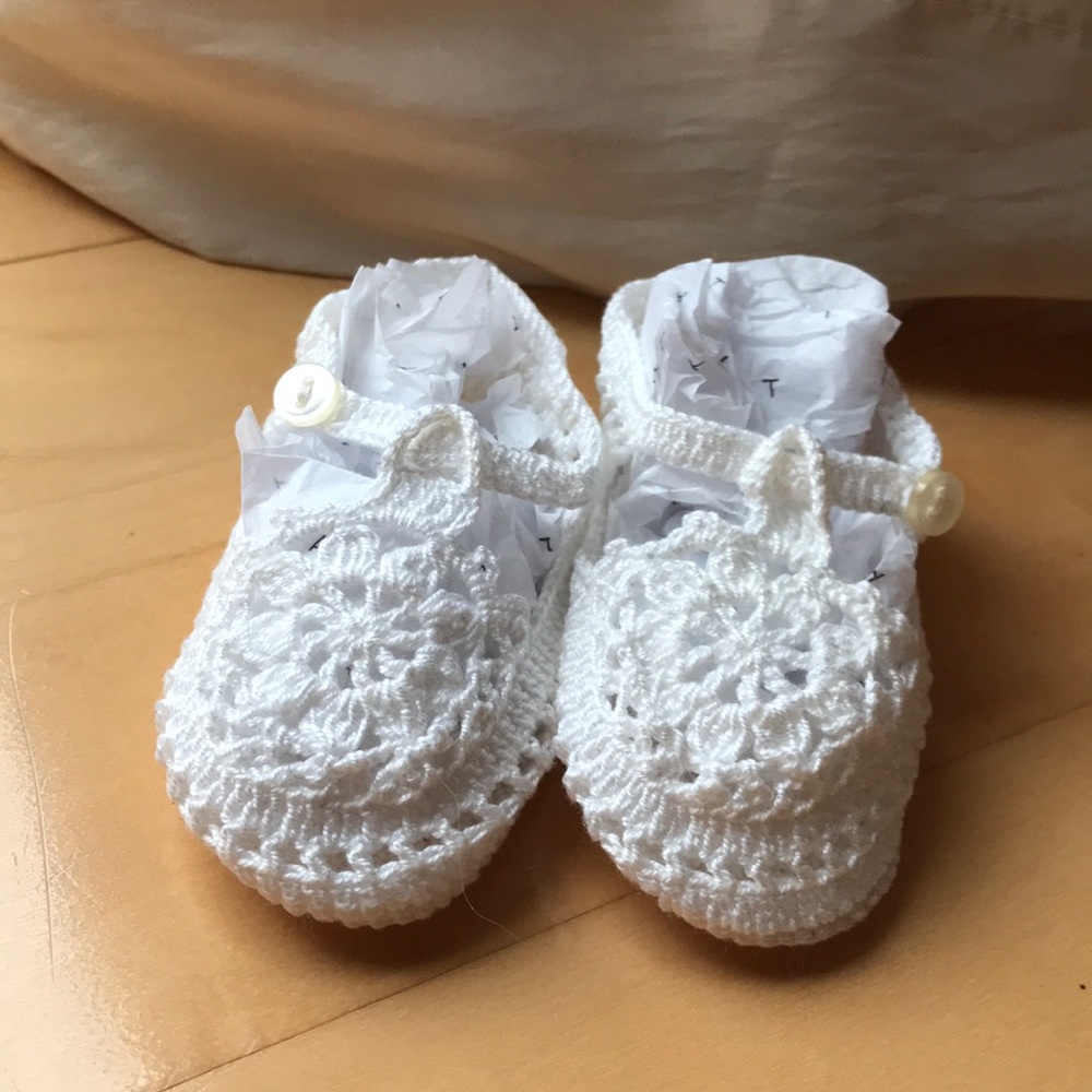 Handmade Crocheted Baby Booties Shoes Slippers NEW